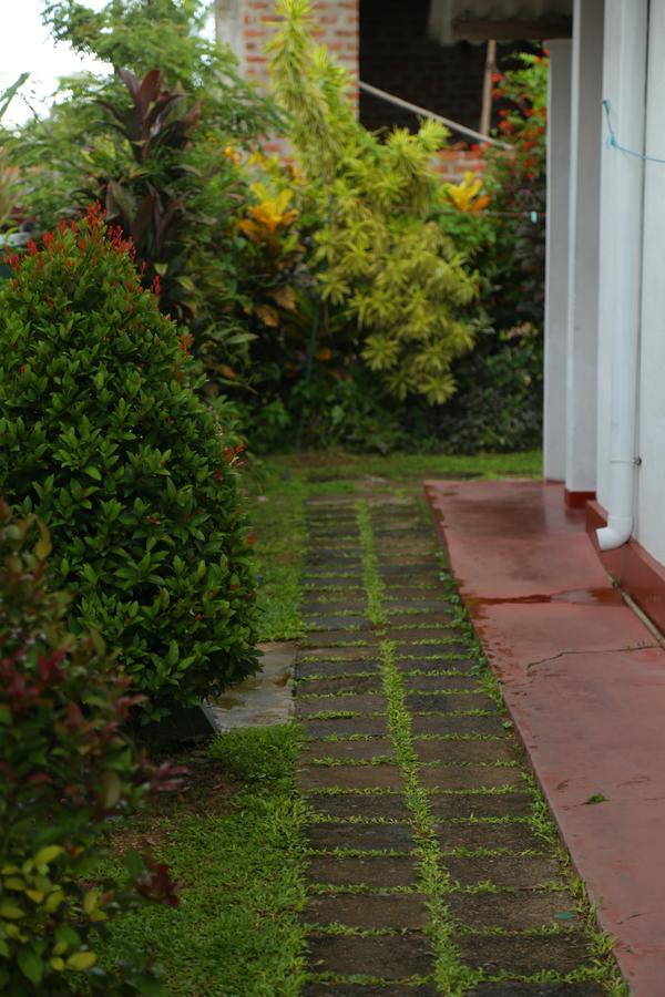 Holiday Home Bentota Exterior foto